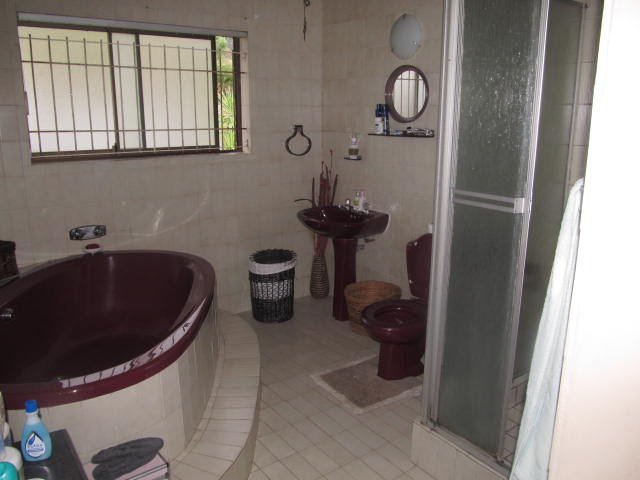 4 Bedroom Property for Sale in Gordons Bay Central Western Cape